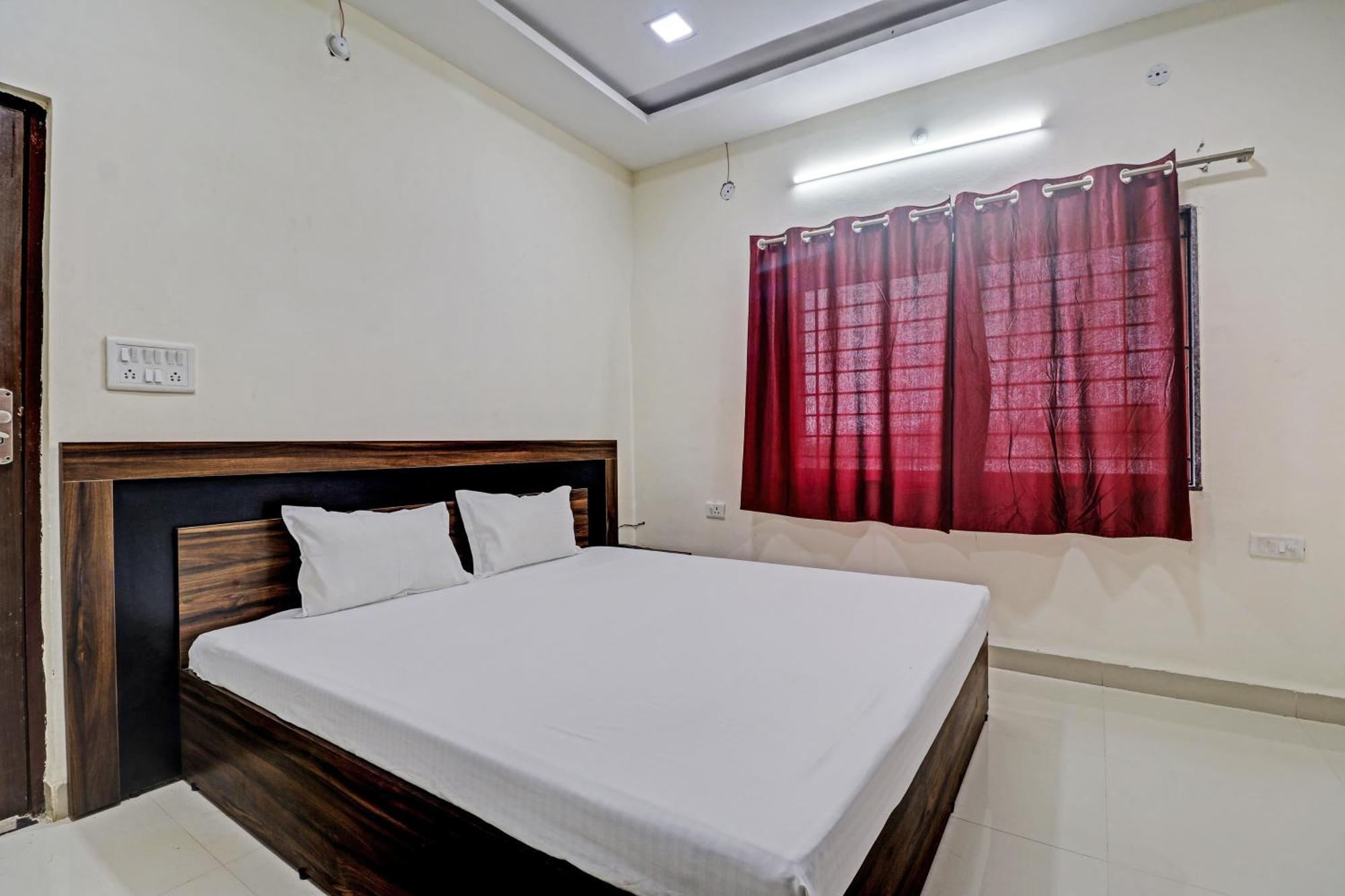 Super Hotel O Midway Treat Dhār Zewnętrze zdjęcie