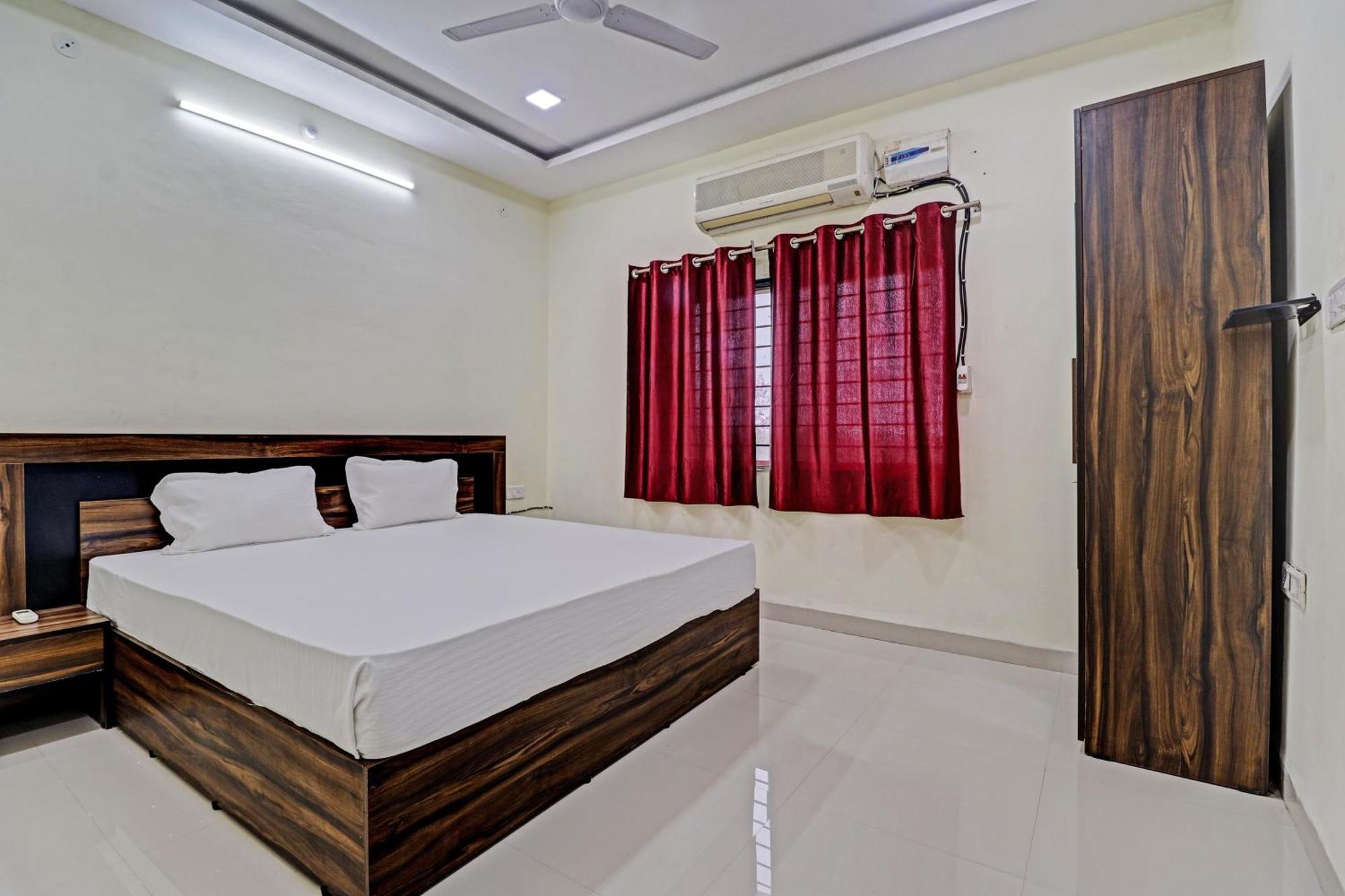 Super Hotel O Midway Treat Dhār Zewnętrze zdjęcie